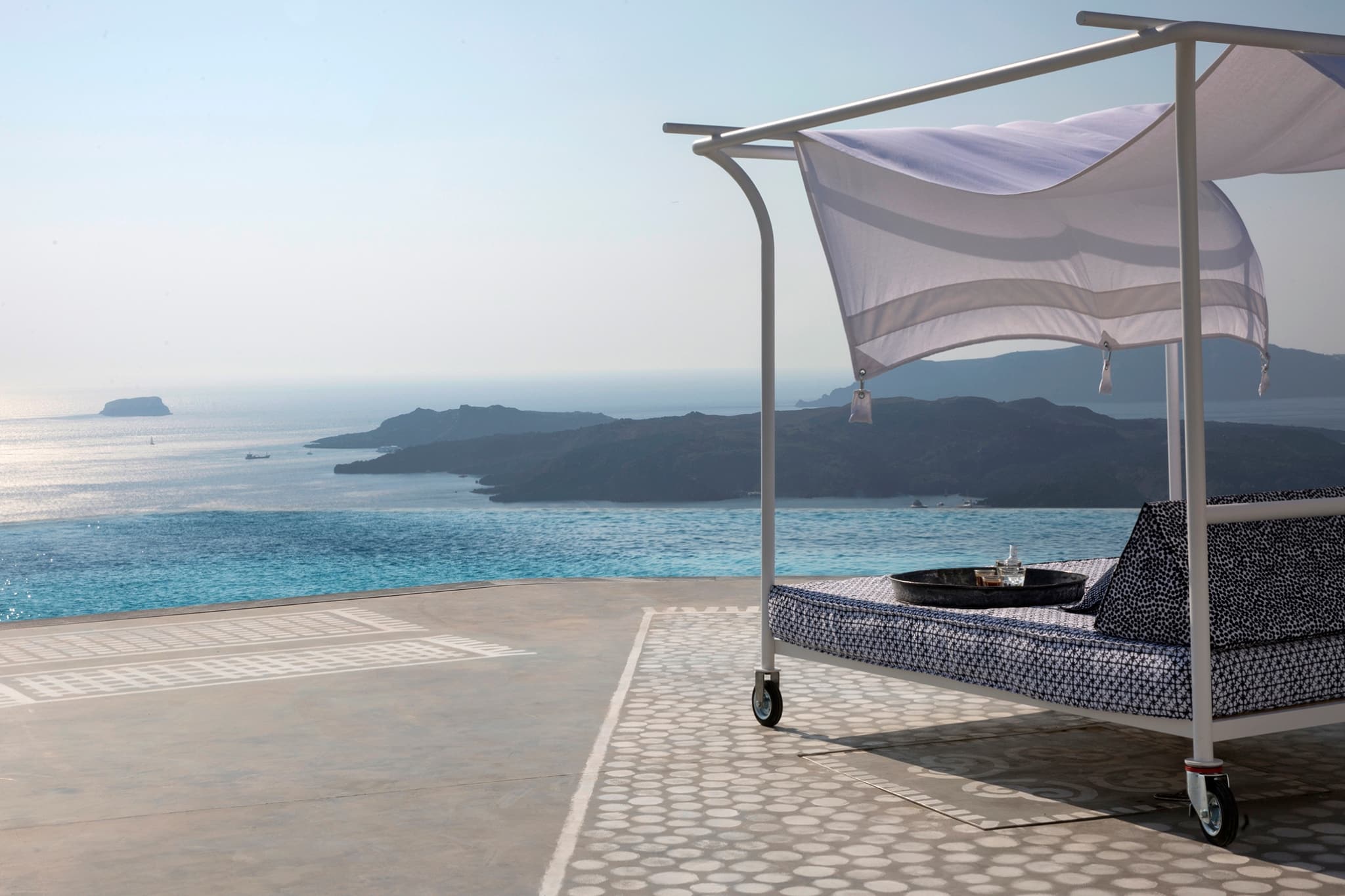 Erosantorini, Santorini