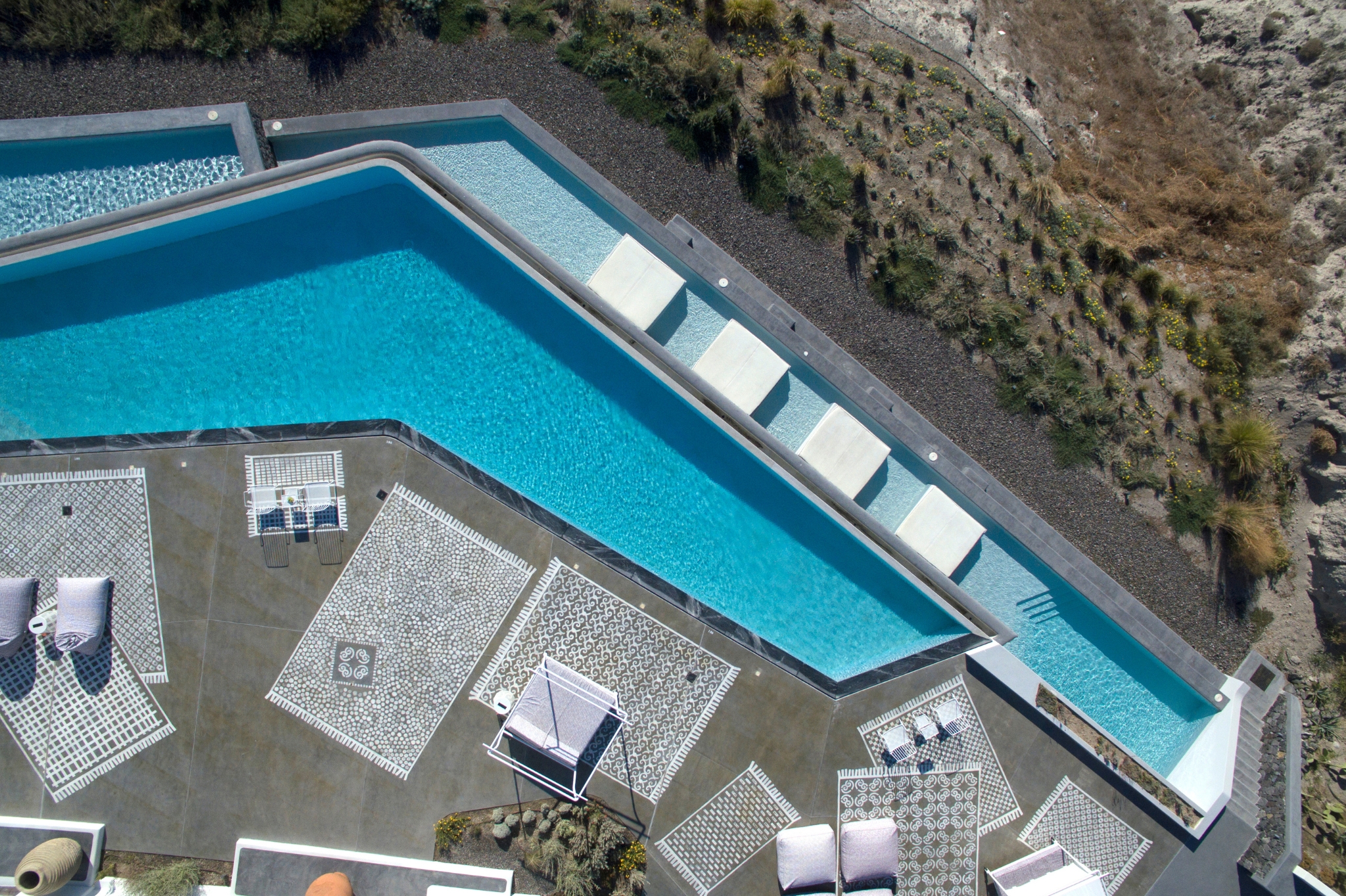 Erosantorini, Santorini