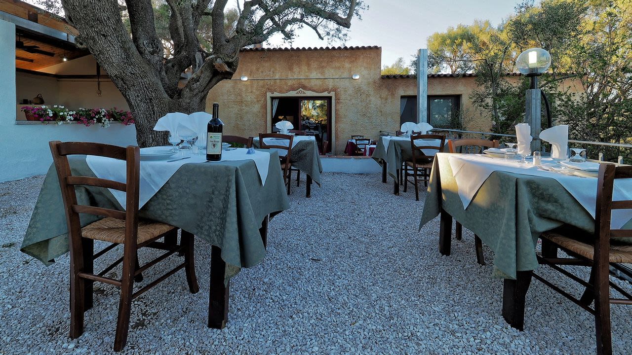 A table at Agriturismo Candela