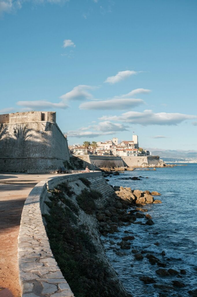 Burberry at Hôtel Belles Rives: The Riviera Takeover With Real Memory