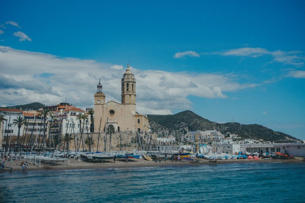 Casa METT Sitges: Barcelona’s Beach Town Gets Its Private Five-Star Moment