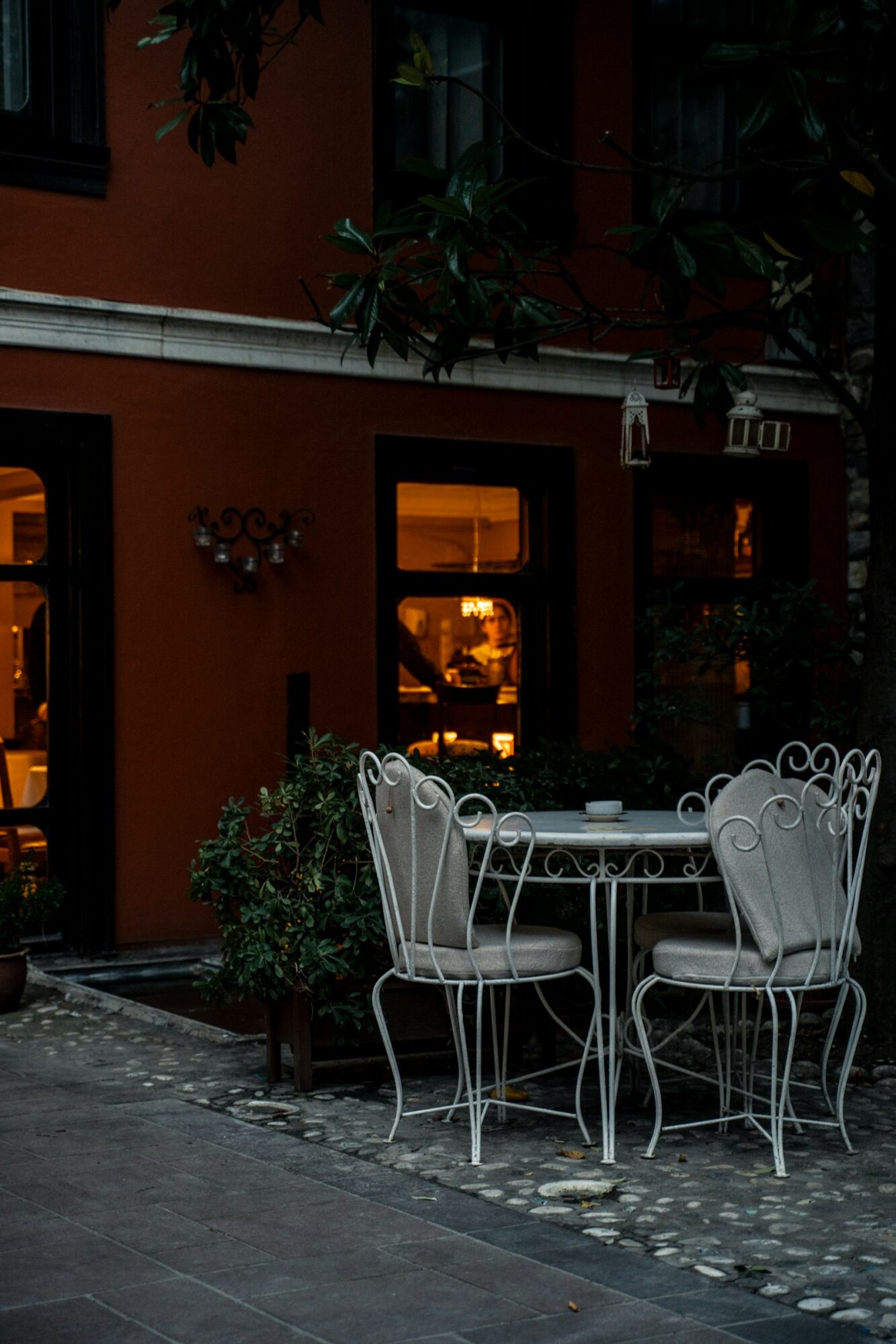 Hôtel de Crillon Reopens L’Herbier Secret: One Table, 5 Courses