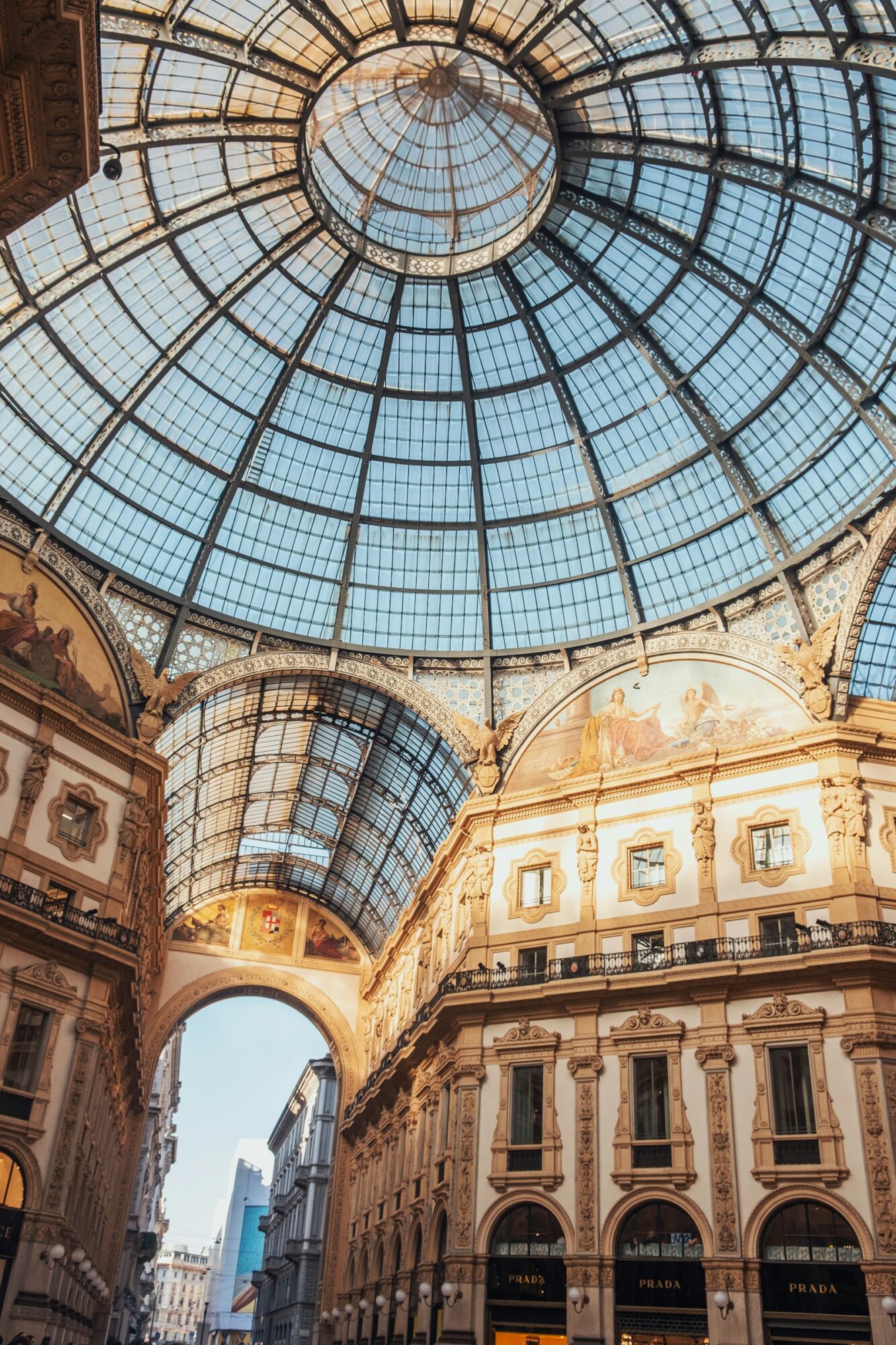 What to Wear to Milan Fashion Week If You Are Not Trying Too Hard
