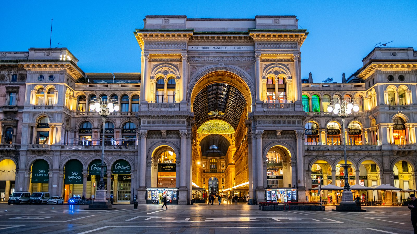 Milan Fashion Week SS27: 54 shows, 1 Moschino debut and a week without Versace
