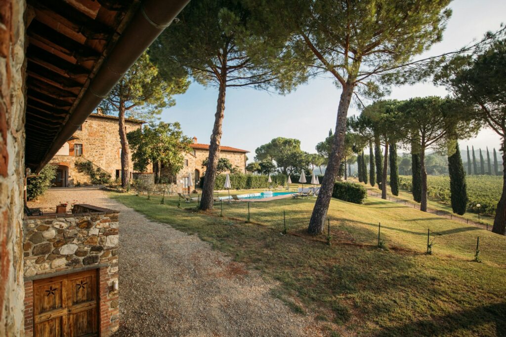 Private Villas in Italy With Hotel Service: 5 Stays Compared