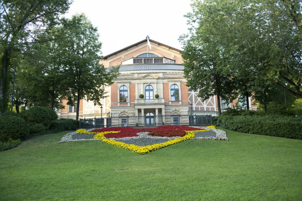 Bayreuth Festival 2027: new Lohengrin and Parsifal, 24 July to 24 August
